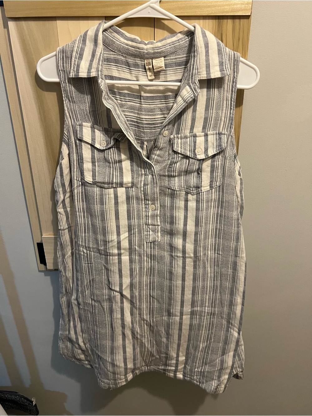 Japna Sleeveless Collared Dress in White and Gray Stripes